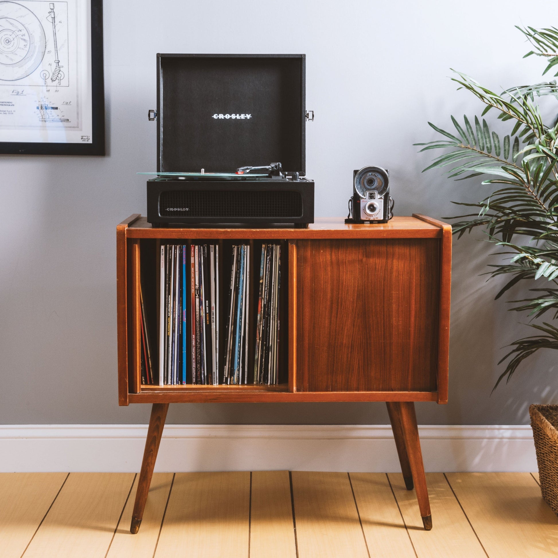 Crosley Voyager black Bluetooth portable turntable