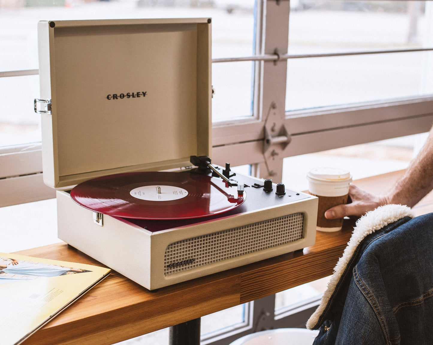 Crosley Voyager cream dune Bluetooth portable turntable